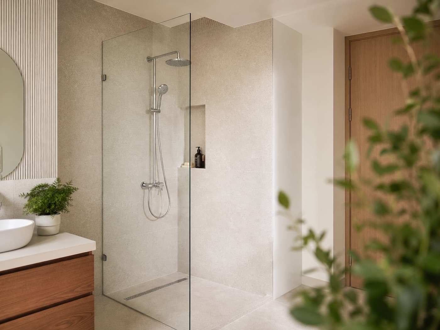 Shower screen
